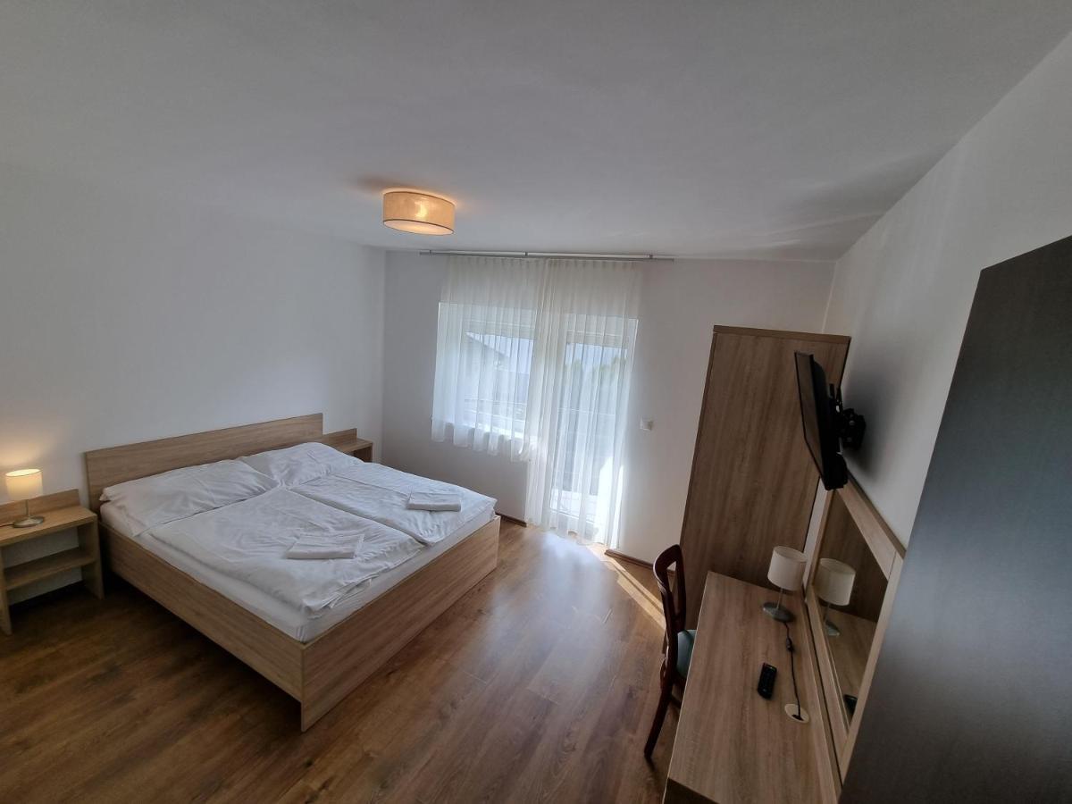 Adam Apartmanhaz Siófok Eksteriør billede