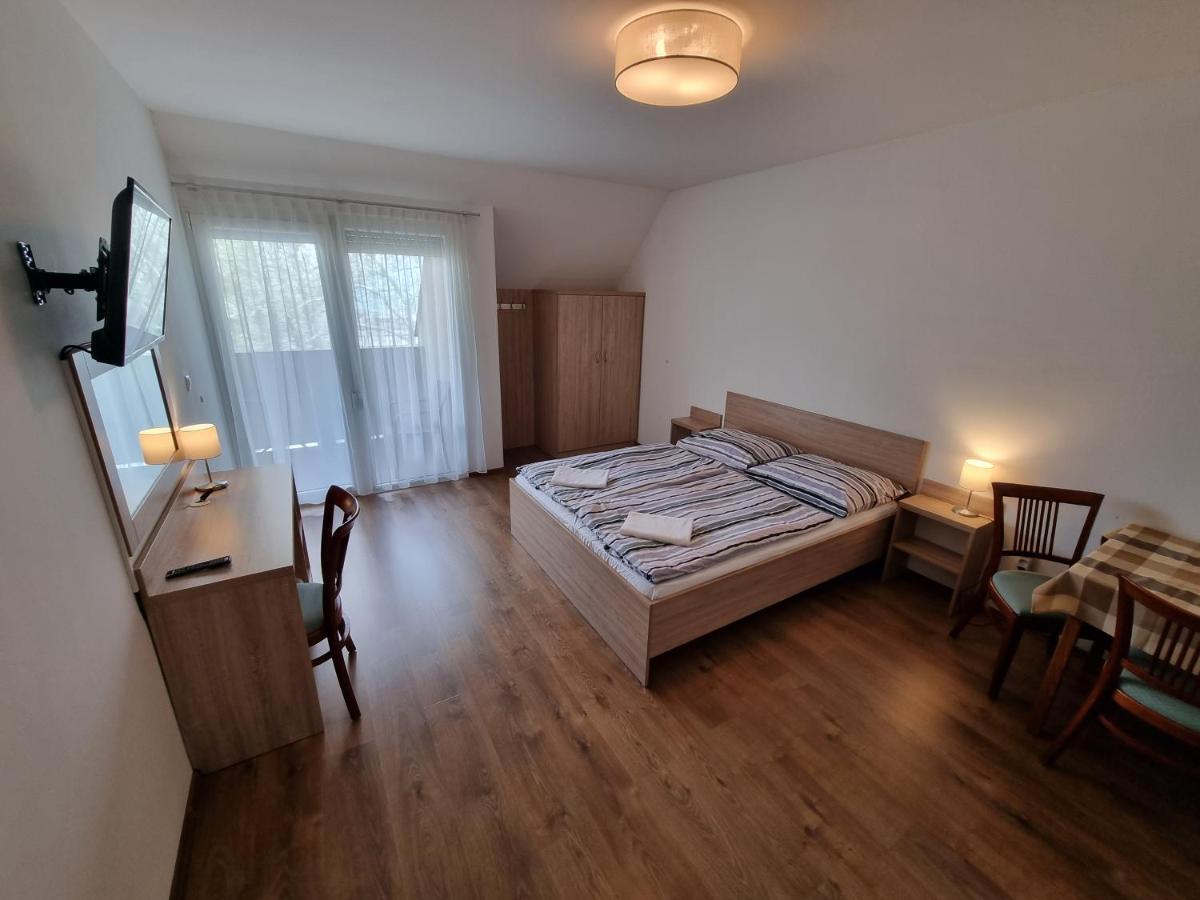 Adam Apartmanhaz Siófok Eksteriør billede