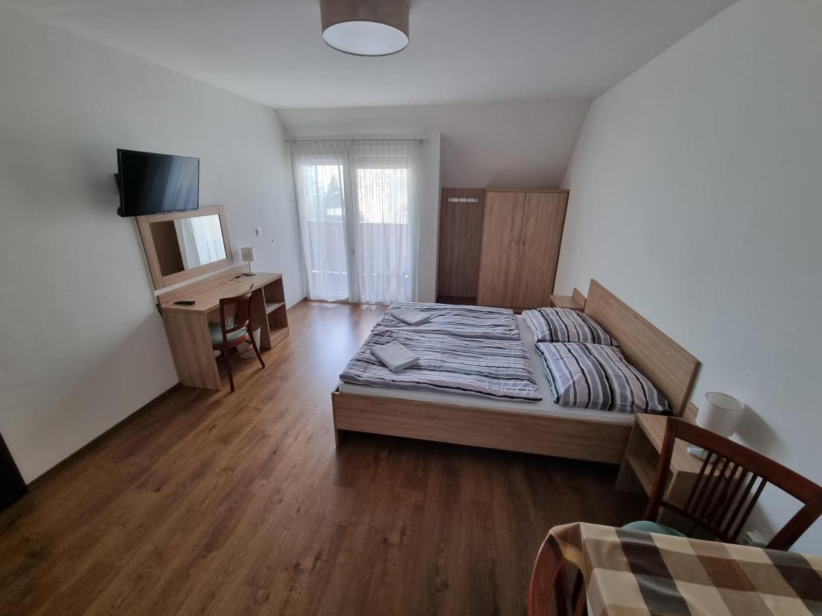 Adam Apartmanhaz Siófok Eksteriør billede