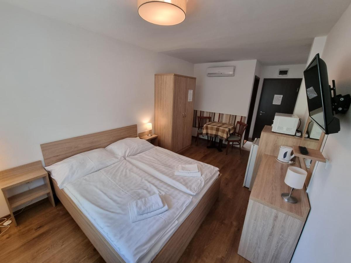 Adam Apartmanhaz Siófok Værelse billede
