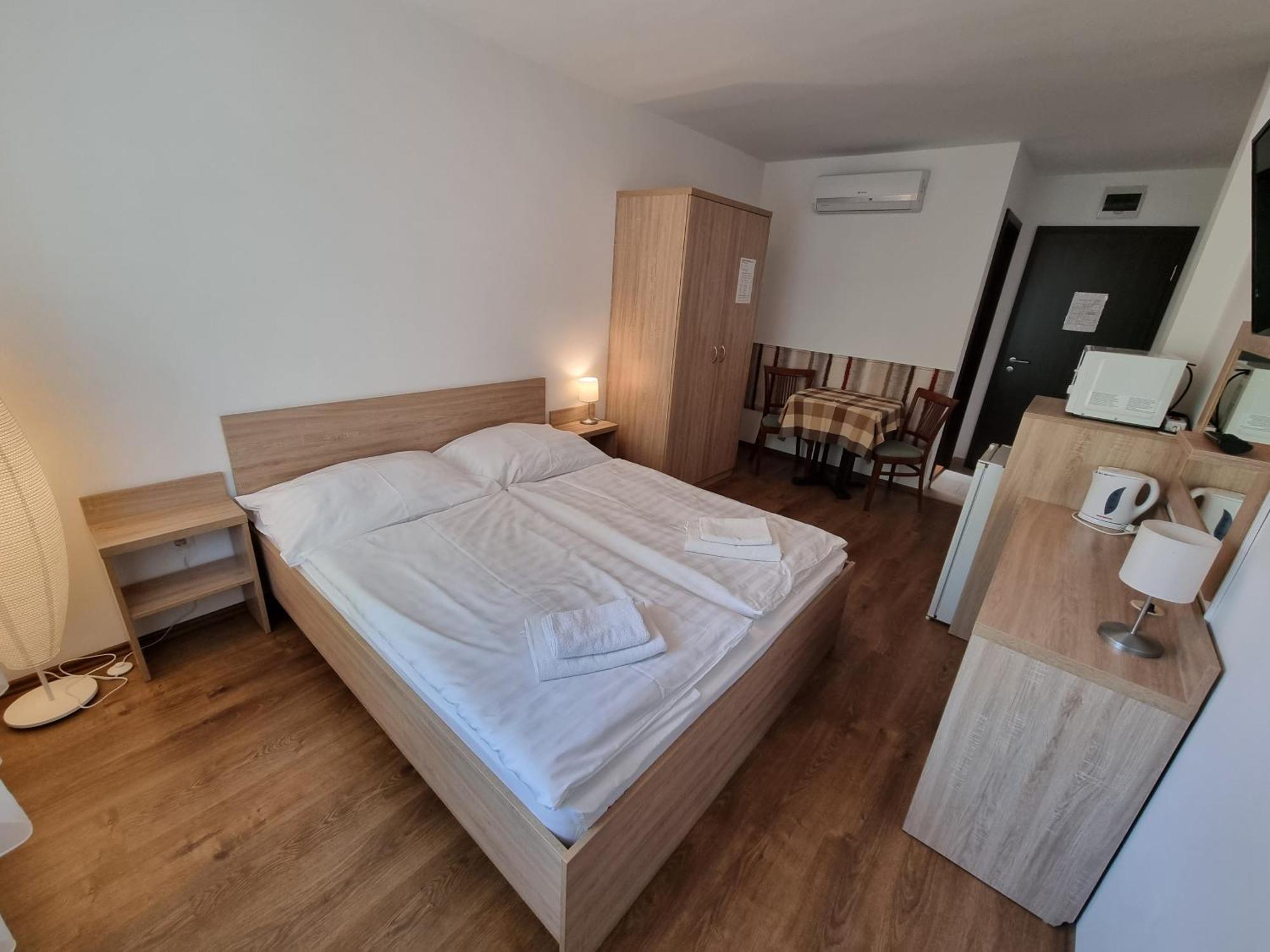 Adam Apartmanhaz Siófok Værelse billede
