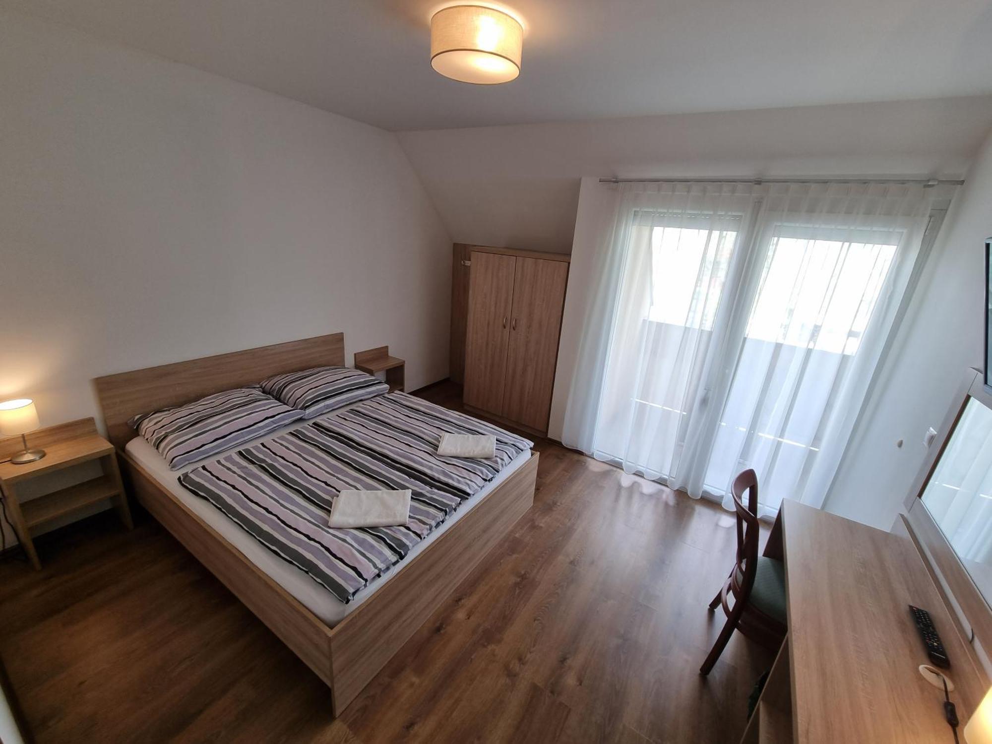 Adam Apartmanhaz Siófok Værelse billede