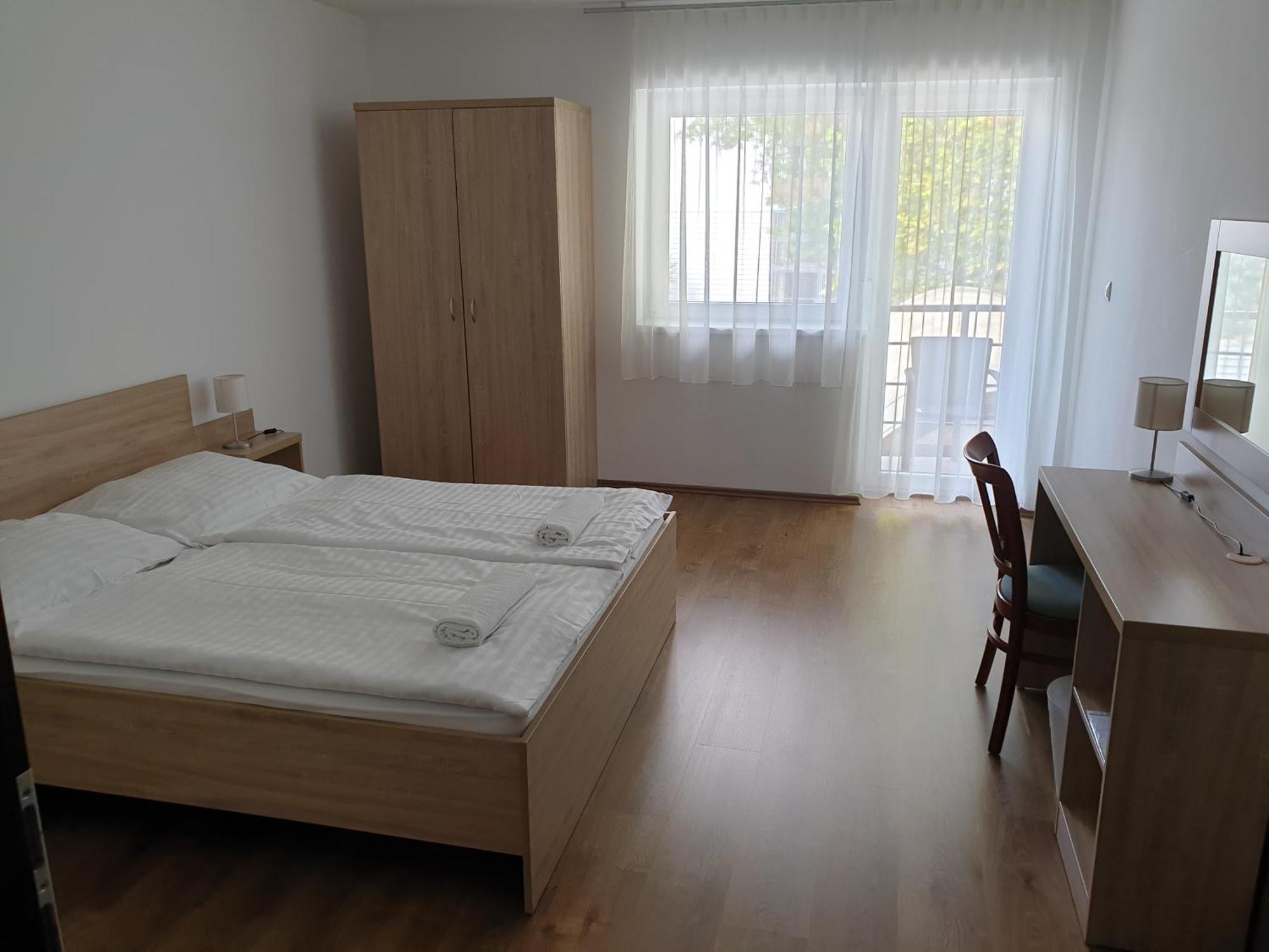 Adam Apartmanhaz Siófok Værelse billede
